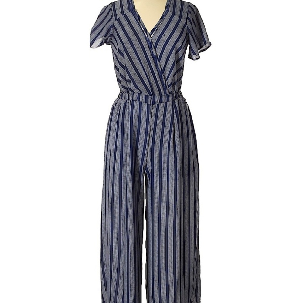 ❌❌SOLD❌❌Sienna sky jumpsuit romper